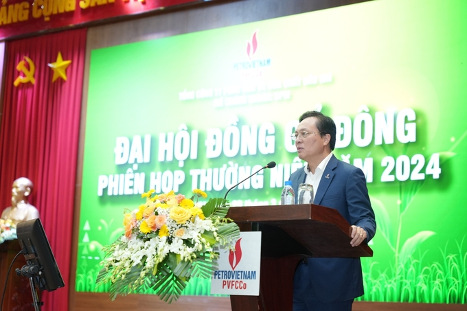 Ông Bùi Minh Tiến, Thành viên HĐTV Tập đoàn Dầu khí Việt Nam phát biểu tại Đại hội.