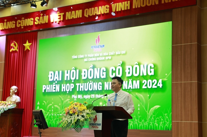 Tân chủ tịch PVFCCo - ông Nguyễn Xuân Hòa - phát biểu tại Đại hội.