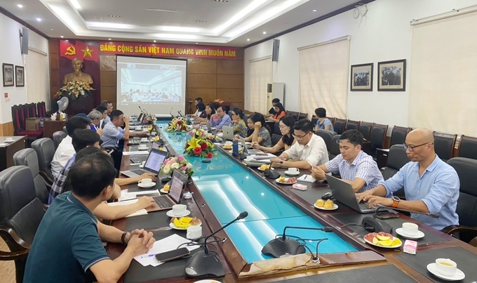 The Directorate of Fisheries (MARD) organized the 'Annual Forum on Ocean Plastic Waste in the Fisheries Sector in 2024' on the afternoon of April 2 in Hanoi, in collaboration with the Ocean Plastic Reduction Project in Vietnam and the World Wide Fund for Nature in Vietnam (WWF Vietnam). Photo: Hong Tham.