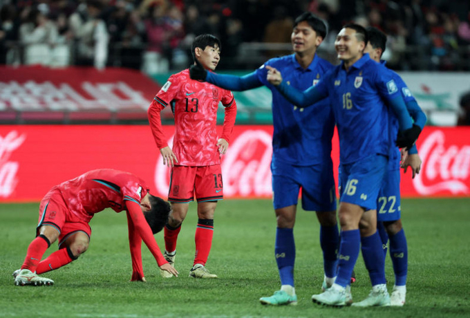 ĐT Hàn Quốc bị cầm hòa thất vọng trên sân nhà ở trận gặp ĐT Thái Lan. Ảnh: Reuters