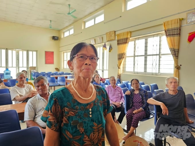 Bà Nguyễn Thị Nhung (thôn Ban Thọ) bức xúc vì dự án thu hồi đất 'nửa vời'. Ảnh: Quốc Toản.