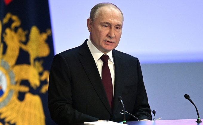 Tổng thống Vladimir Putin tại cuộc họp với các quan chức Bộ Nội vụ Nga hôm 2/4. Ảnh: RIA Novosti.