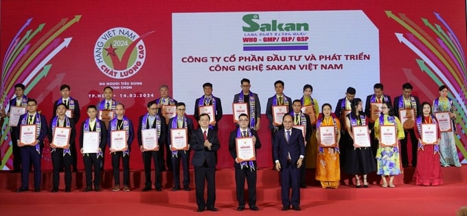 Sakan Việt Nam đạt 'Chứng nhận Hàng Việt Nam chất lượng cao do người tiêu dùng bình chọn năm 2024'.
