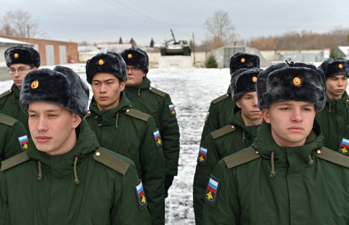Lính nghĩa vụ Nga tập trung trước khi ra trận ở tỉnh Omsk, Nga hồi tháng 11/2022. Ảnh: Reuters.