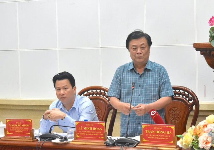 Minister of Agriculture and Rural Development Le Minh Hoan said that there must be a more overall strategy for the drought and salinity story of the Mekong Delta. Photo: Minh Dam.