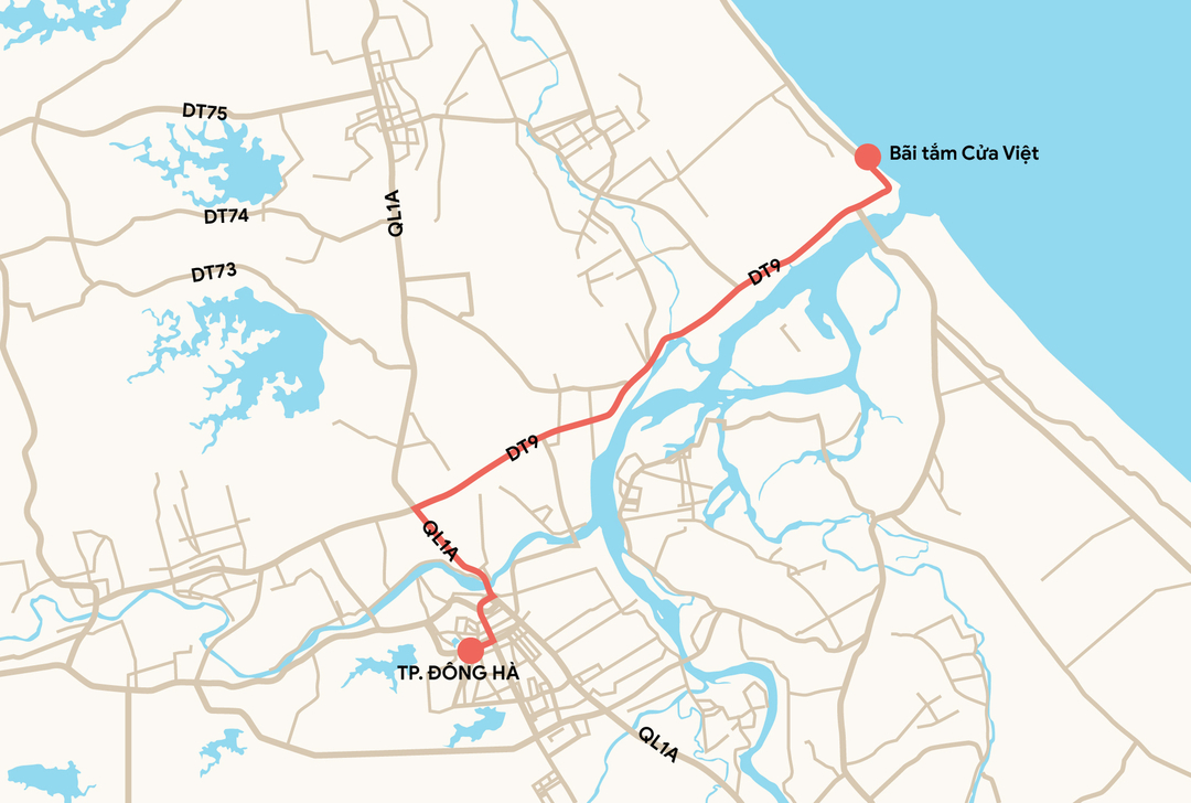 Từ trung tâm TP Đông Hà, các runner tham gia Quảng Trị Marathon 2024 đi dọc theo đường tỉnh DT9 về hướng Đông khoảng 20 phút là đến bãi tắm Cửa Việt.