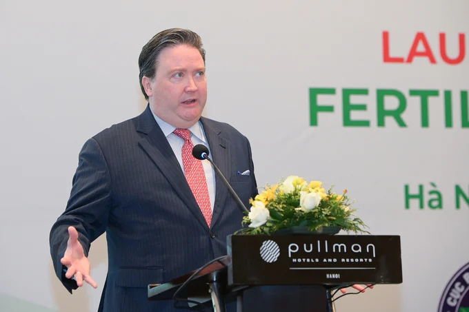 US Ambassador to Vietnam Marc Knapper also expressed his expectations regarding the project's efficacy for the agricultural sector and Vietnamese farmers. Photo: Tung Dinh.