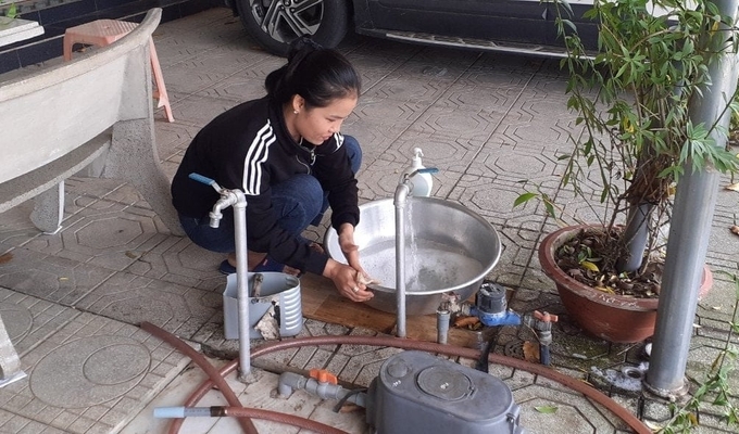 Trung tâm Nước sạch và Vệ sinh môi trường nông thôn tỉnh Bình Thuận đang nỗ lực cấp nước sinh hoạt cho người dân. Ảnh: KS.