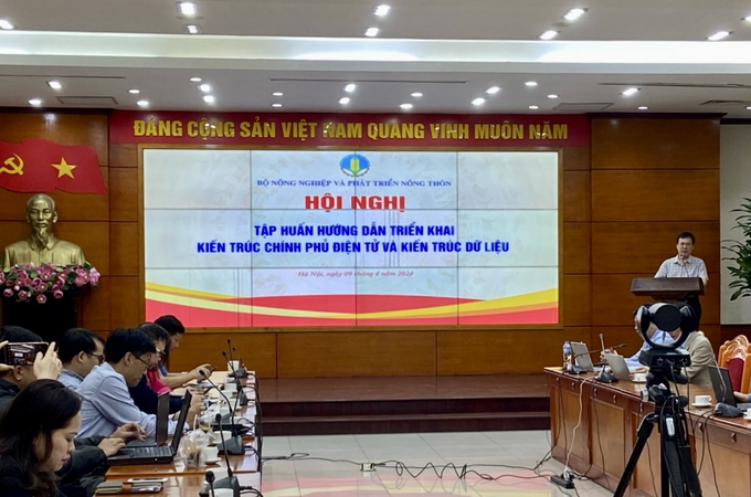 A training conference was jointly organized by the Institute of Digital Transformation Strategy (Vietnam Digital Communications Association) and the E-GovernmentArchitecture 3.0 Team (MARD) on April 9. Photo: Linh Linh.