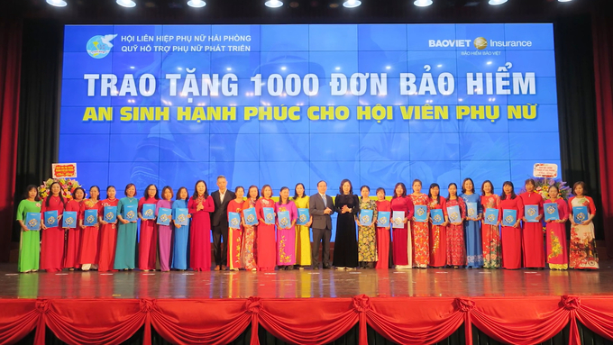 Bảo Việt Quảng Nam trao tặng 1000 đơn Bảo hiểm An sinh hạnh phúc.