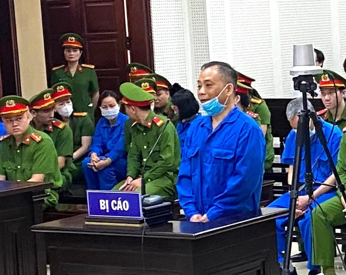 Bị cáo Nguyễn Đình Đương (cựu Chi Cục trưởng Chi cục Thuế huyện Cát Hải, TP Hải Phòng) nhận mức án 6 năm 6 tháng tù.