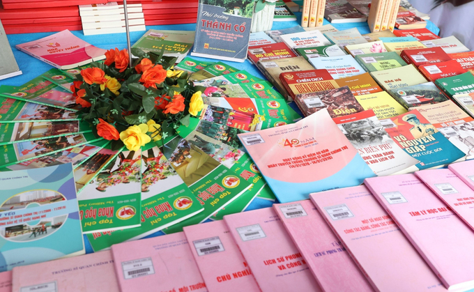 Đa dạng nhiều đầu sách được trưng bày tại Ngày Sách và Văn hóa đọc Việt Nam lần thứ ba tỉnh Bắc Ninh năm 2024.