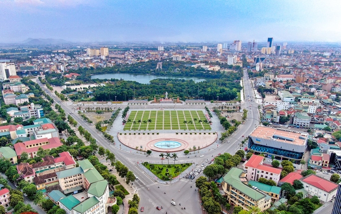 Việc kinh tế - xã hội phát triển, đặc biệt về hạ tầng khiến thành phố Vinh nói riêng và tỉnh Nghệ An nói chung trở nên hấp dẫn hơn với các nhà đầu tư. Ảnh: MH.