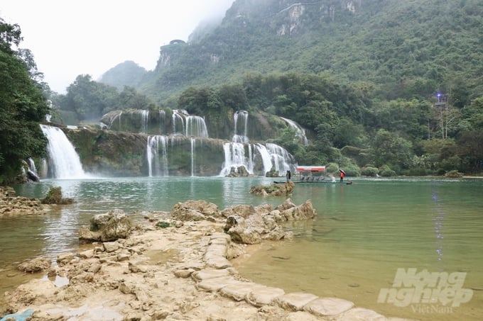 Thác Bản Giốc là khu du lịch thu hút nhiều lượt khách quốc tế của tỉnh Cao Bằng. Ảnh: Ngọc Tú. 