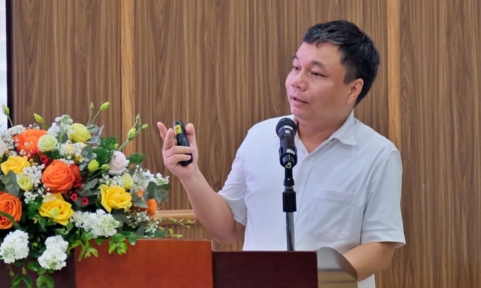 Ông Nguyễn Mạnh Hiểu trình bày về chuỗi giá trị của 4 loại trái cây thuộc Dự án GQSP. Ảnh: Bảo Thắng.