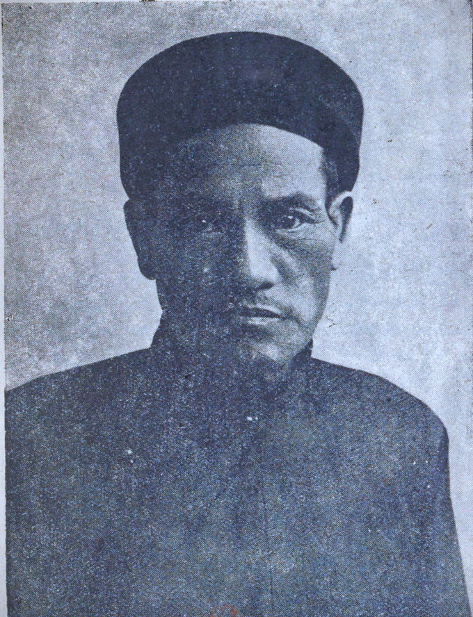 Chân dung cụ Dương Bá Trạc, lấy từ cuốn Dương Bá Trạc – Tiểu sử và thơ văn, NXB Đông Tây, Hà Nội 1945.