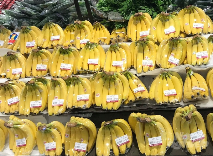 Unifram's bananas are sold in the Aeon supermarket system. Photo: Nguyen Thuy.