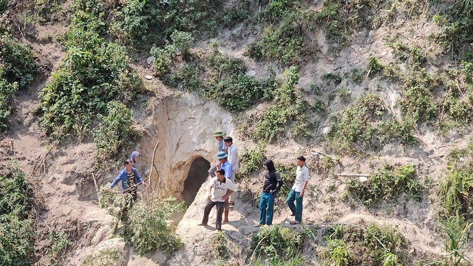 Một đầu hầm thuộc bản Sàng Mà Pho, xã Sin Suối Hồ (huyện Phong Thổ, Lai Châu) mà người dân phát hiện. Ảnh: Hải Đăng.
