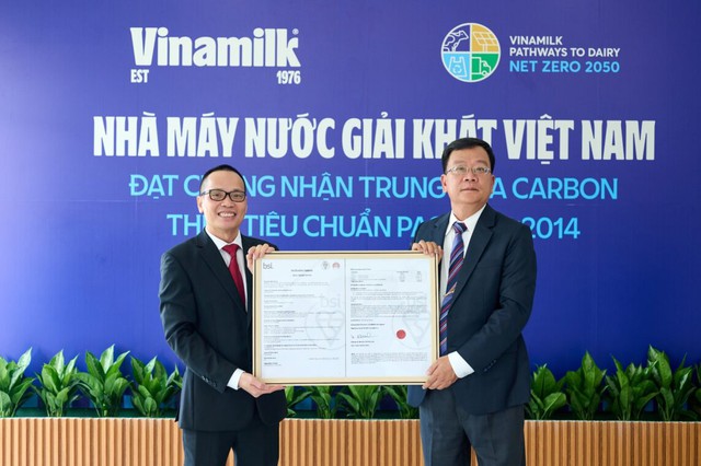 Vietnam Beverage Factory achieves carbon neutrality according to international standards PAS 2060:2014. Photo: Le Nguyen.