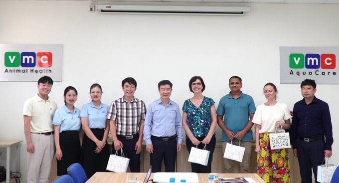 VMC Vietnam welcomes Dr. Emmanuelle Soubeyran, Deputy Head of the General Directorate for Food at the Ministry of Agriculture and Food Sovereignty and French Chief Veterinary Officer.
