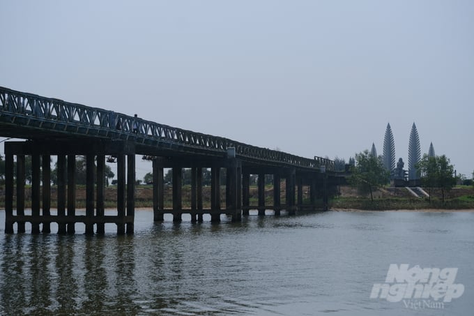 Cầu Hiền Lương - cây cầu mang tên Khát Vọng! Ảnh: Kiên Trung.