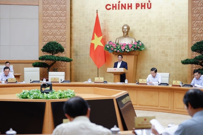 Thủ tướng Phạm Minh Chính chủ trì phiên họp Chính phủ thường kỳ sáng 4/5. Ảnh: VGP.