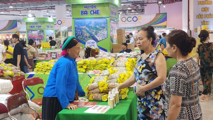 Hội chợ OCOP Quảng Ninh - Hè 2024 thu hút trên 50.000 lượt khách tham quan, mua sắm. Ảnh: Nguyễn Thành.