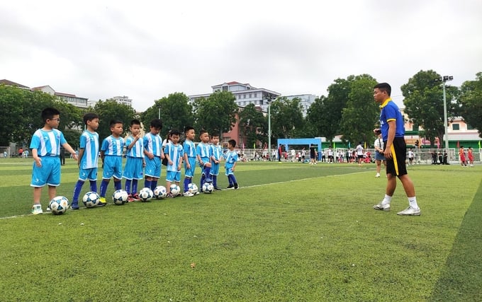 Trung tâm Natrumax Star Football được kỳ vọng là một môi trường đào tạo bóng đá trẻ chuyên nghiệp cho các bạn nhỏ.