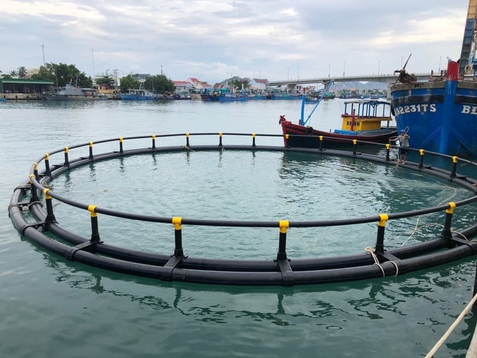 HDPE round mariculture cages enable fishermen to increase productivity and reduce costs.