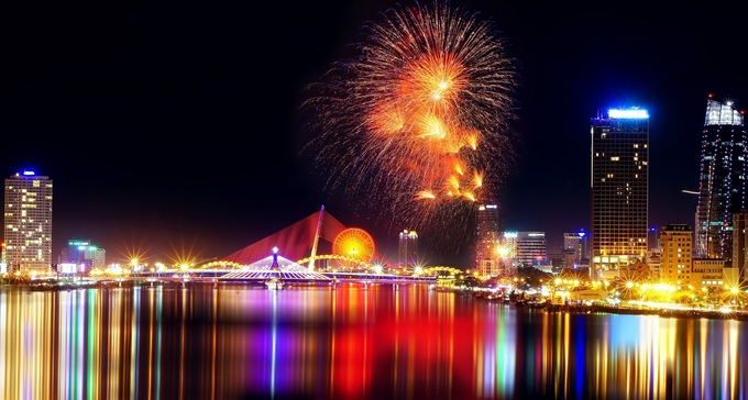 Lễ hội pháo hoa quốc tế Đà Nẵng (DIFF) mang tới sức hút du lịch lớn cho thành phố sông Hàn.