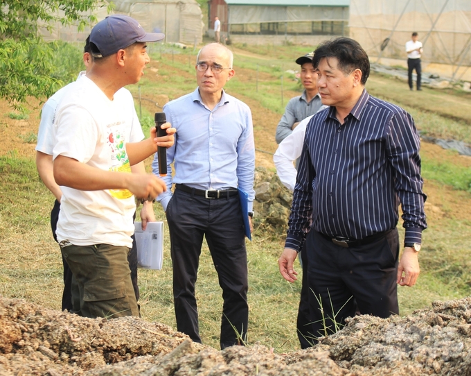 Đến nay, ngoài 26 tổ khuyến nông cộng đồng thí điểm tại 13 tỉnh tham gia Đề án, đã thành lập thêm 846 tổ khuyến nông cộng đồng mở rộng với tổng số hơn 7.800 thành viên. Ảnh: Trung Quân.