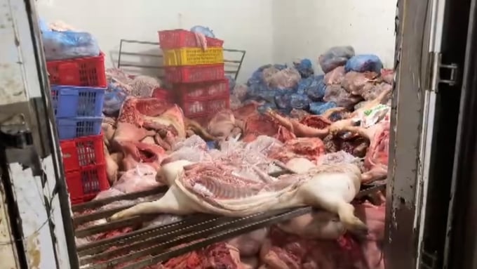 Phát hiện số lượng lớn thịt lợn không đảm bảo an toàn ở Vĩnh Phúc. Ảnh: HA.