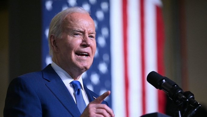 Tổng thống Mỹ Joe Biden phát biểu tại Trường Cao đẳng Kỹ thuật Gateway ở Sturtevant, bang Wisconsin, hôm 8/5. Ảnh: AFP.