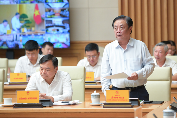 Bộ trưởng Bộ NN-PTNT Lê Minh Hoan, Phó Trưởng ban Thường trực Ban Chỉ đạo quốc gia về phòng, chống thiên tai phát biểu tại hội nghị. Ảnh: Tùng Đinh.