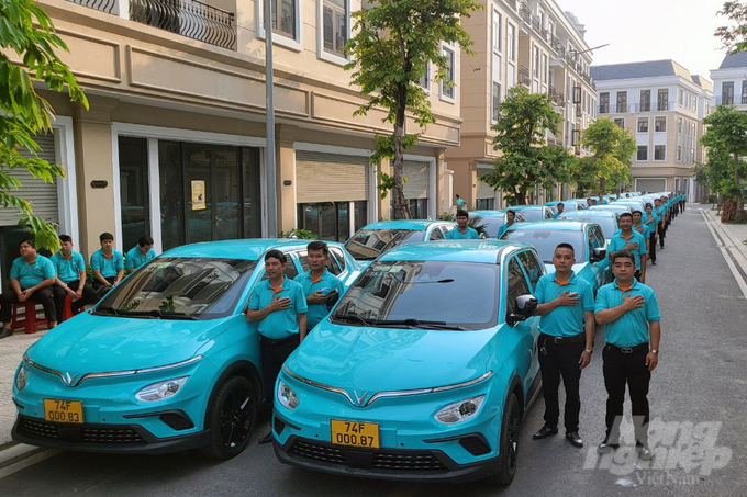 XanhSM Taxi đã khai trương hoạt động tại Quảng Trị với số lượng gần 120 xe taxi điện. Ảnh: Võ Dũng.