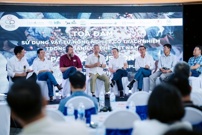 Multi-stakeholder panel discussion on responsible use of agro-inputs in coffee production in Vietnam, held in Dak Nong province. Photo: GCP.