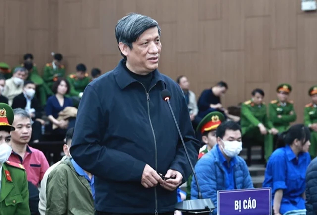 Cựu Bộ trưởng Nguyễn Thanh Long tại phiên tòa sơ thẩm. Ảnh: Thanh niên