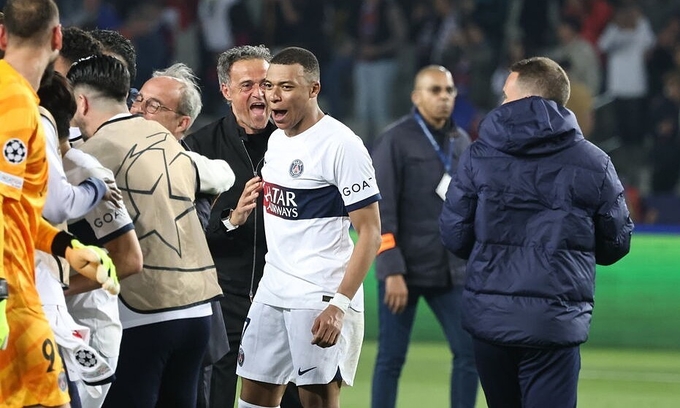 Kể từ khi xuất hiện tin đồn chia tay PSG, Mbappe trở nên khá lạc lõng ở đội bóng nước Pháp.