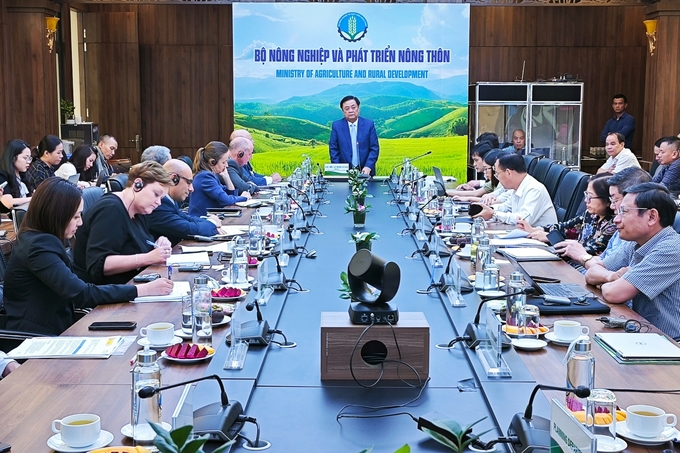 Minister Le Minh Hoan expressed the desire to realize agricultural cooperation opportunities soon. Photo: Tung Dinh.