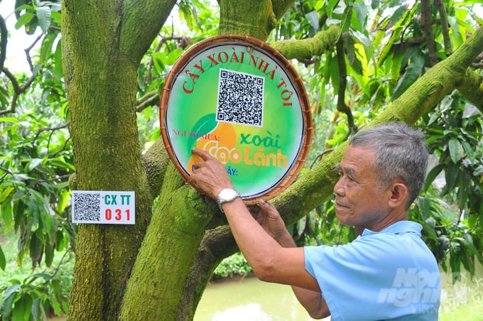 Farmers nationwide are effectively applying digital technology to agricultural production. Photo: Le Hoang Vu.