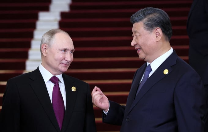 Tổng thống Nga Vladimir Putin được Chủ tịch Trung Quốc Tập Cận Bình chào đón tại Diễn đàn Vành đai và Con đường ở Bắc Kinh, Trung Quốc, hồi tháng 10/2023. Ảnh: Sputnik.