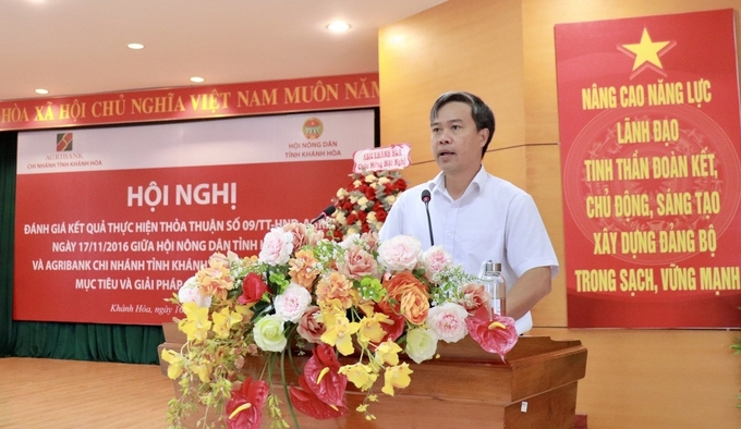 Ông Lê Anh Tuấn, Giám đốc Agribank Khánh Hòa cho biết, trong giai đoạn 2024 - 2026, Agribank Khánh Hòa phấn đấu đạt tốc độ tăng trưởng tín dụng bình quân 22%/năm trở lên. Ảnh: Phương Nga.