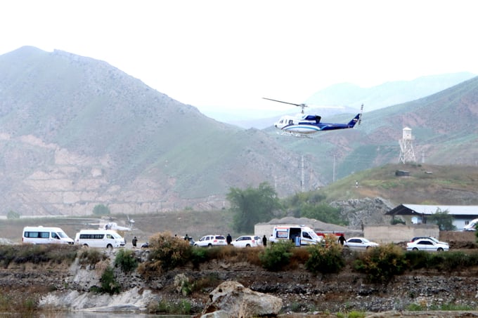 Trực thăng chở Tổng thống Iran Ebrahim Raisi được nhìn thấy lần cuối khi cất cánh gần biên giới Iran - Azerbaijan ngày 19/5. Ảnh: IRNA.