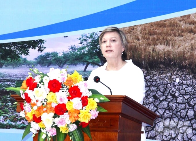 Ms. Rana Flowers, UNICEF Representative in Vietnam, believes that children will experience long-term effects from climate crises if we fail to take anticipatory action. Photo: Trung Quan.