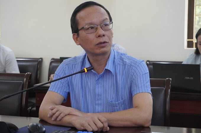 Dang Van Vinh, Deputy Head of the National Authority for Agro - Forestry - Fishery Quality, Processing and Market Development, there are no aquaculture facilities in Vietnam that produce or utilize seedlings from at least F2 generation in compliance with China's regulations. Photo: Hong Tham.