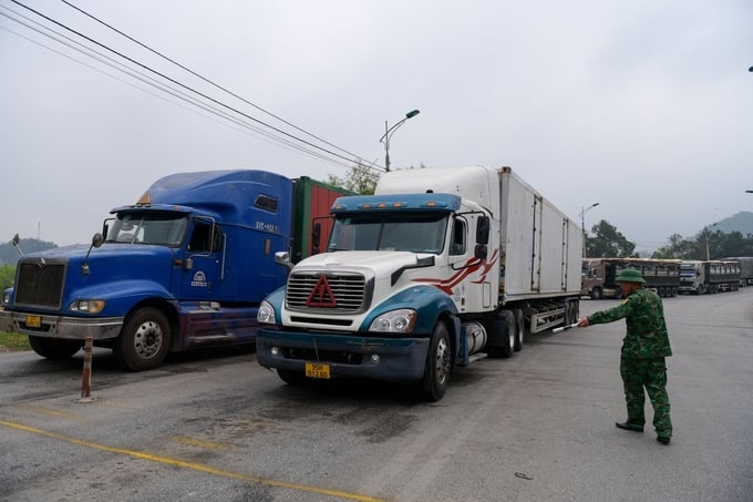 Đường chuyên dụng ở cửa khẩu Hữu Nghị sẽ đáp ứng nhu cầu giao thương ngày càng tăng giữa thương nhân hai nước Việt Nam - Trung Quốc. Ảnh: Văn Việt.