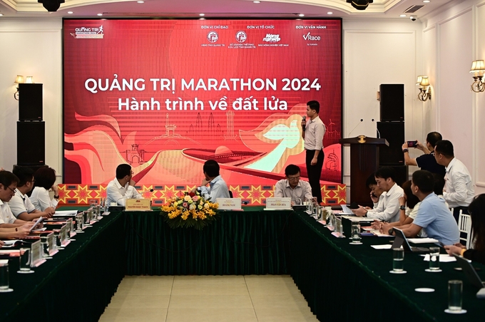 Họp báo Giải chạy Quảng Trị Marathon 2024 - Hành trình về Đất lửa, diễn ra hôm 27/5. Ảnh: Tùng Đinh.