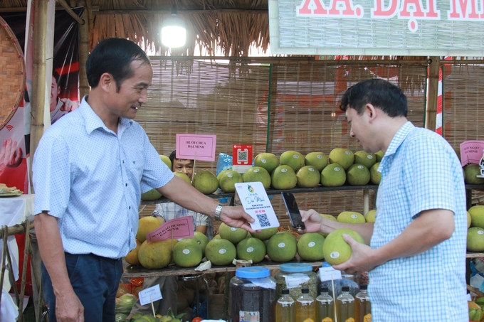 Sàn thương mại điện tử giúp hộ sản xuất nông nghiệp kể câu chuyện về sản phẩm, quảng bá và tiêu thụ hàng hóa. Ảnh: Thanh Tiến.