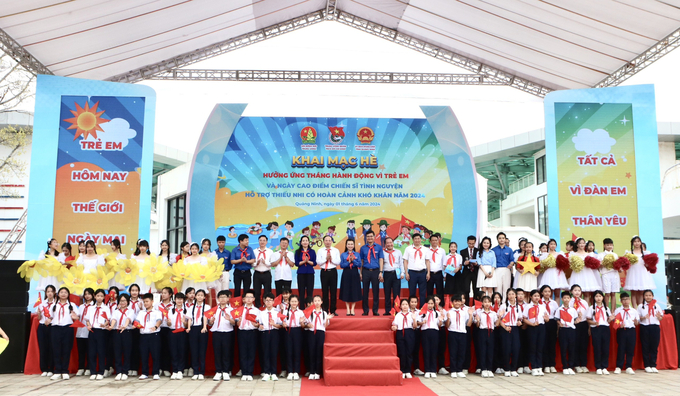 Chương trình Khai mạc hè Hưởng ứng tháng hành động vì trẻ em diễn ra tại Cung Văn hóa Thanh thiếu nhi tỉnh Quảng Ninh. Ảnh: Nguyễn Thành.
