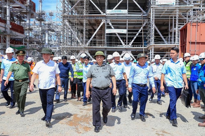 Thủ tướng Phạm Minh Chính kiểm tra, đốc thúc tiến độ dự án nhà máy Nhiệt điện Quảng Trạch I thuộc Trung tâm Điện lực Quảng Trạch. Ảnh: TTCP.
